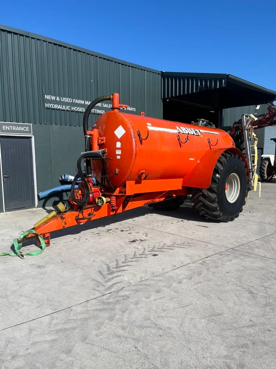 2005 Abbey 1600 gallon slurry tank - Image 1