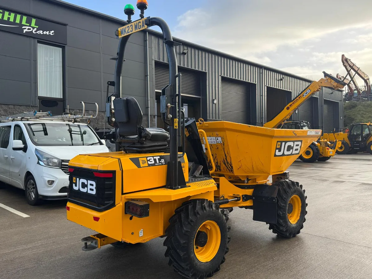 JCB 3TON SWIVEL DUMPER - Image 1