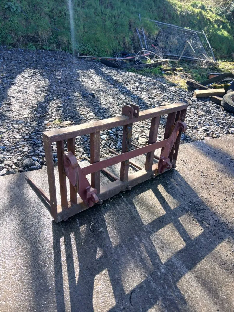 Dung fork 4ft - Image 1