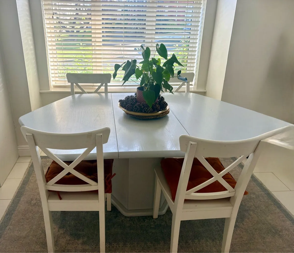 Kitchen table & 4 chairs free to collect €0 - Image 4