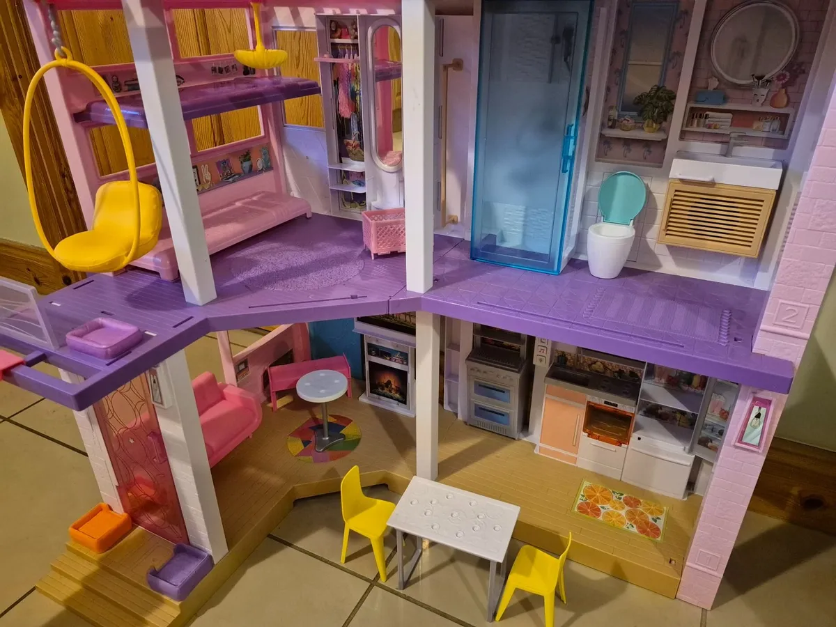 Barbie Dream House and Dream Boat - Image 3