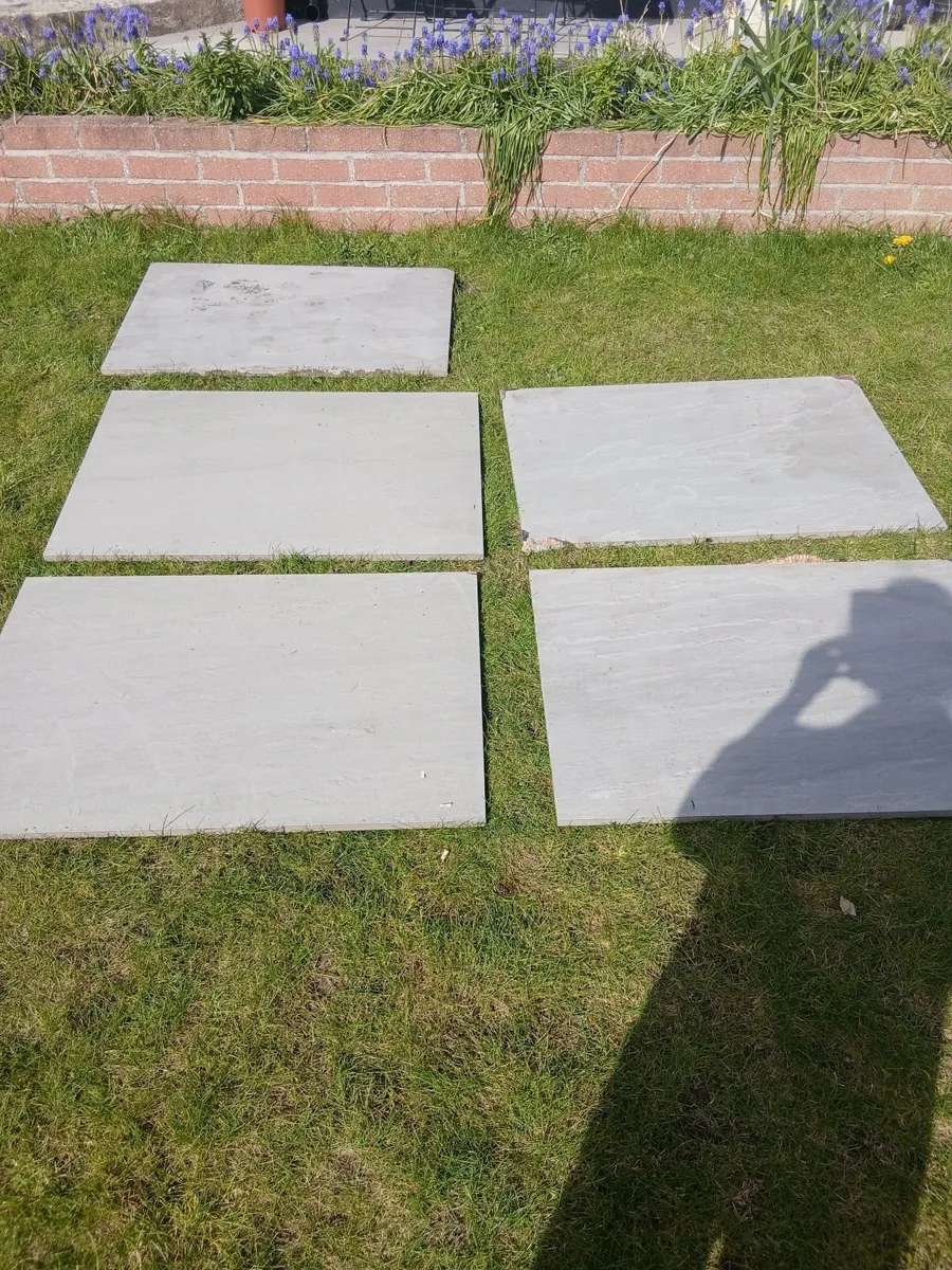 Limestone paving slabs - Image 2