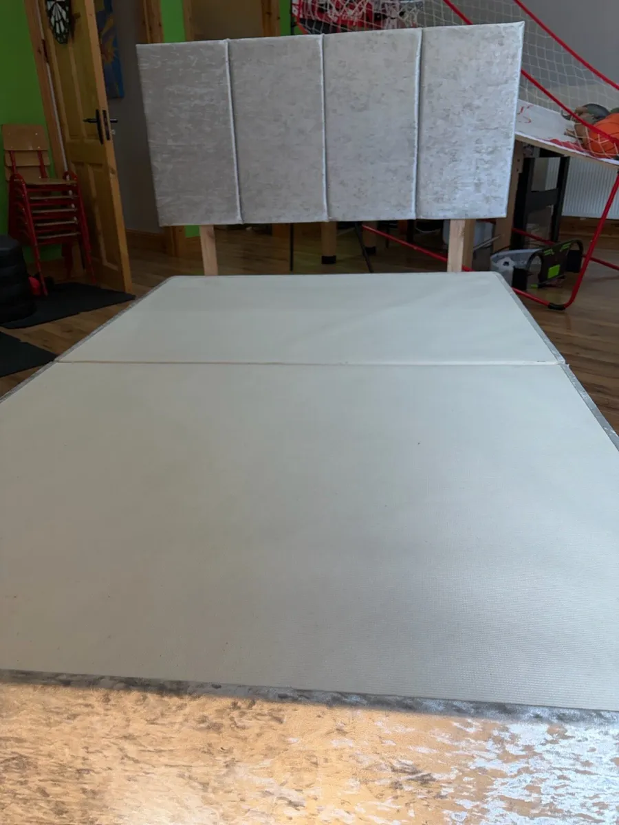 Double bed - Image 1