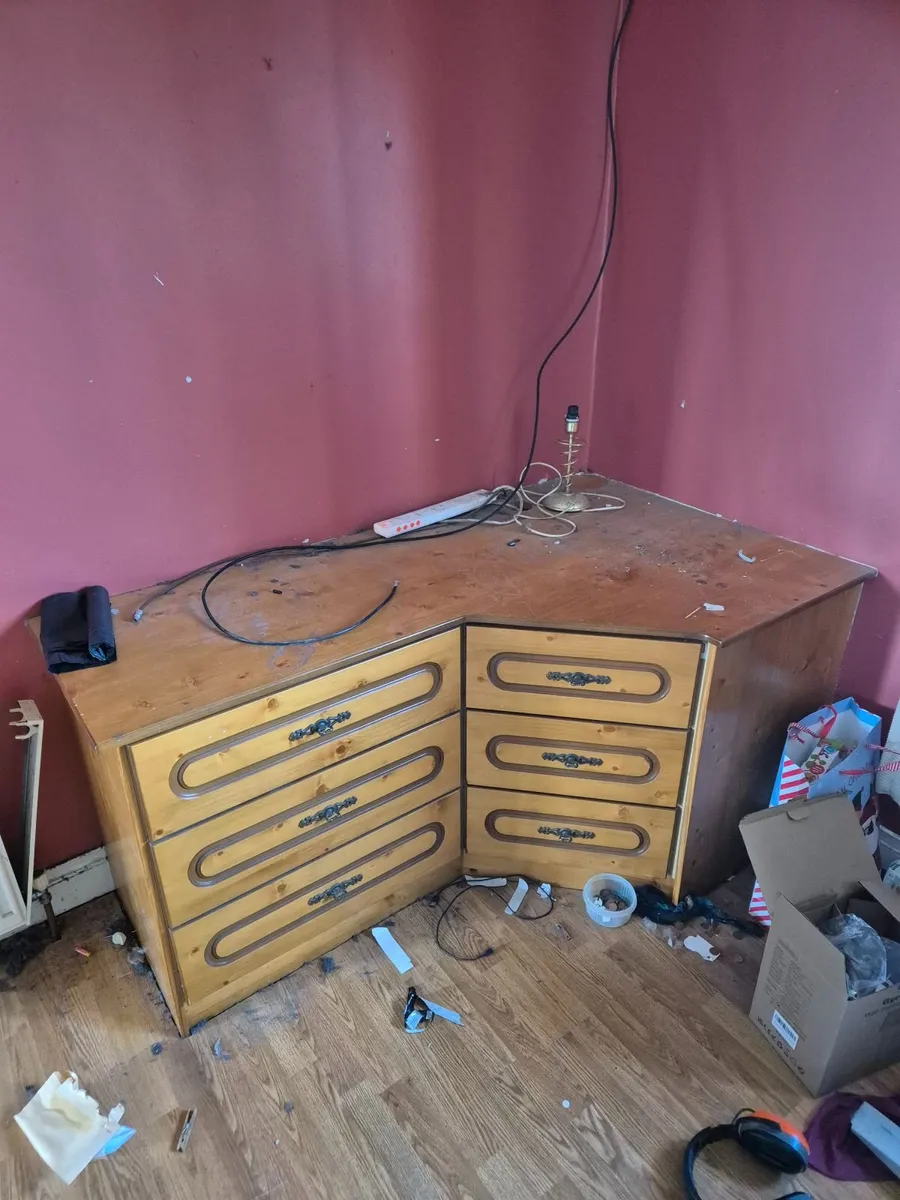 Free Bedroom Furniture - Image 2
