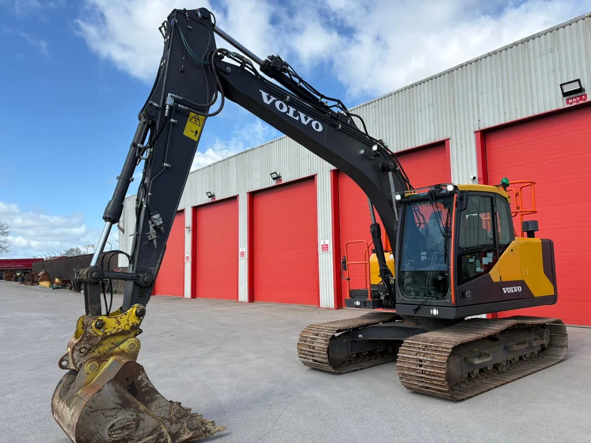 2022 Volvo EC140EL Excavator - Image 1