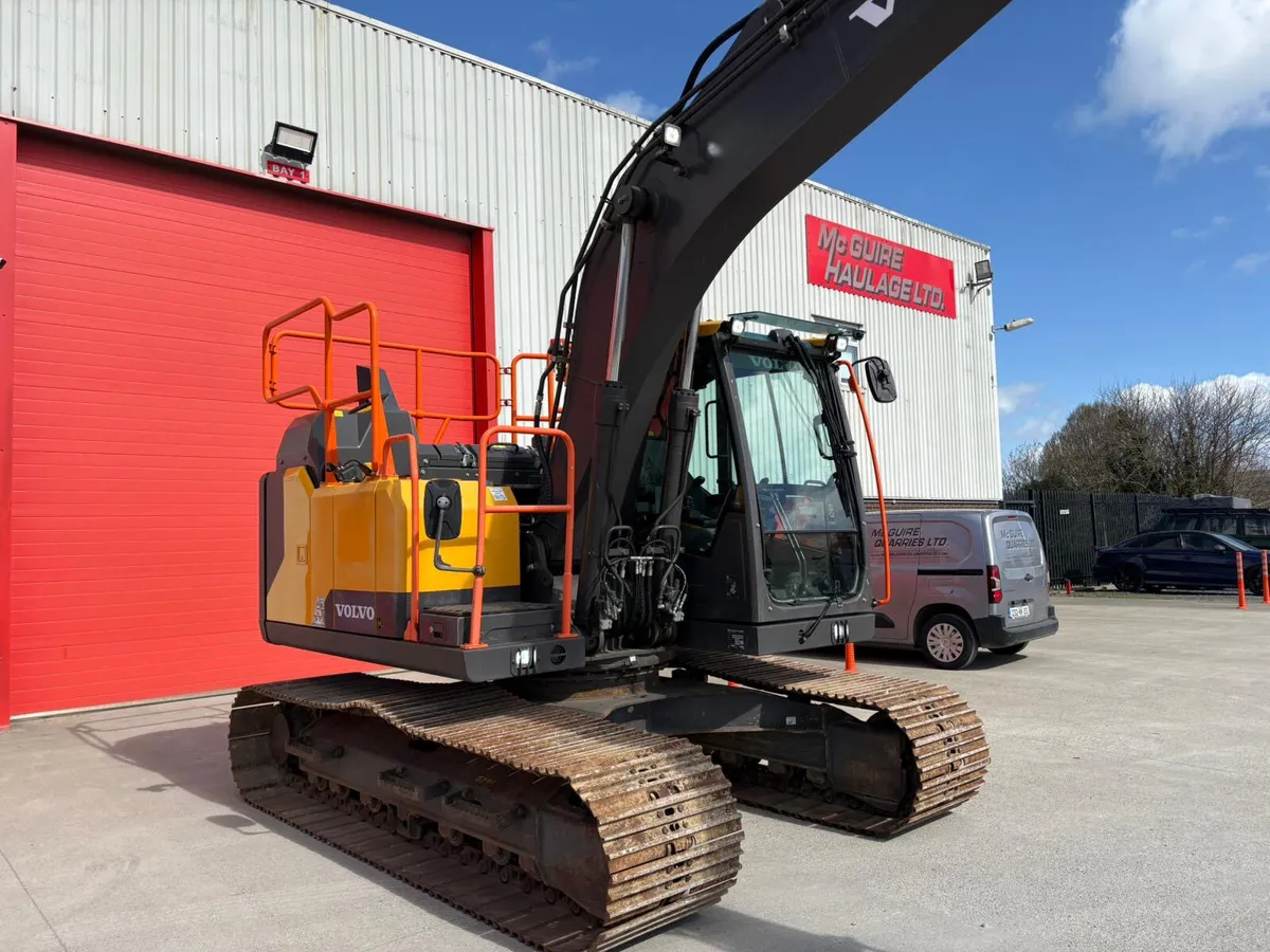 2022 Volvo EC140EL Excavator - Image 2