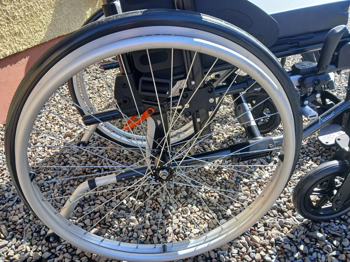 Wheelchair self propelled - Image 4