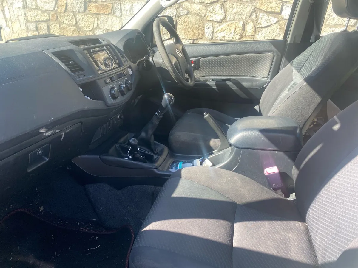 Toyota Hilux - Image 4