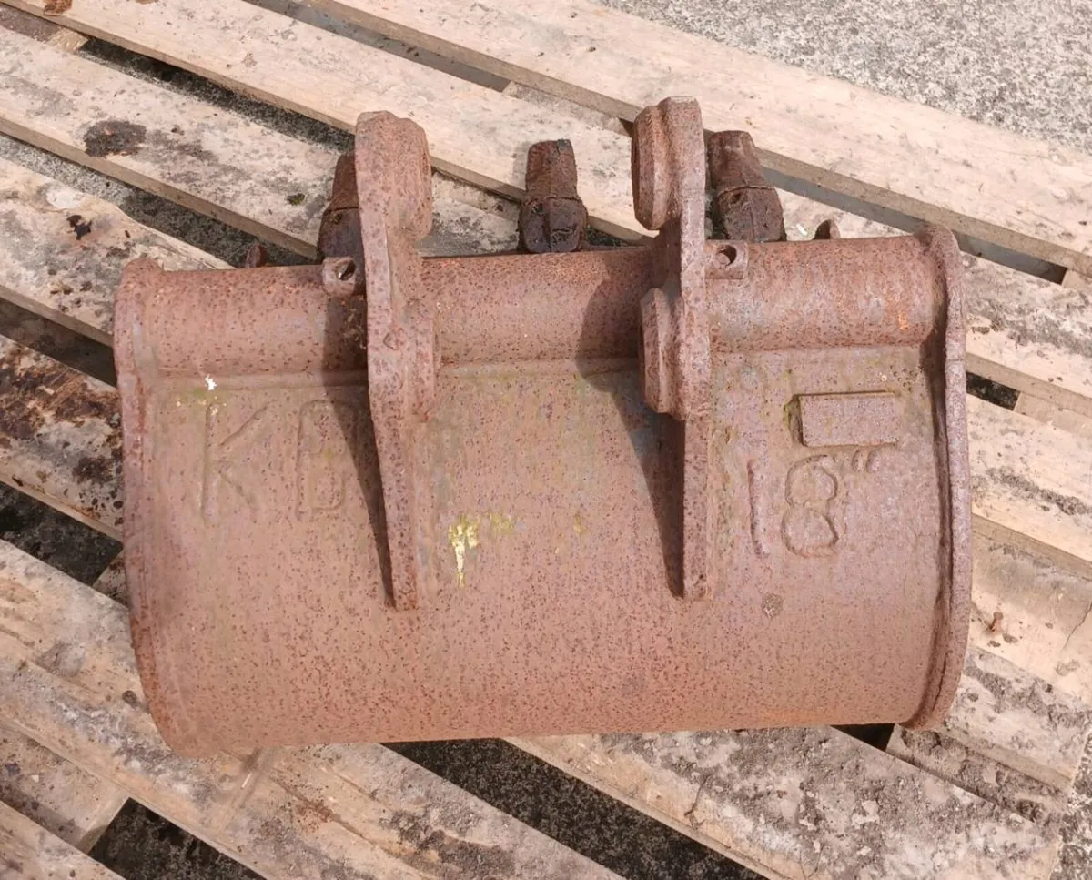 18 inch bucket - Image 1