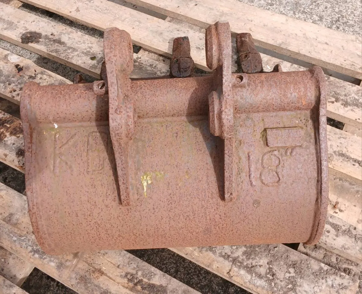 18 inch bucket - Image 2