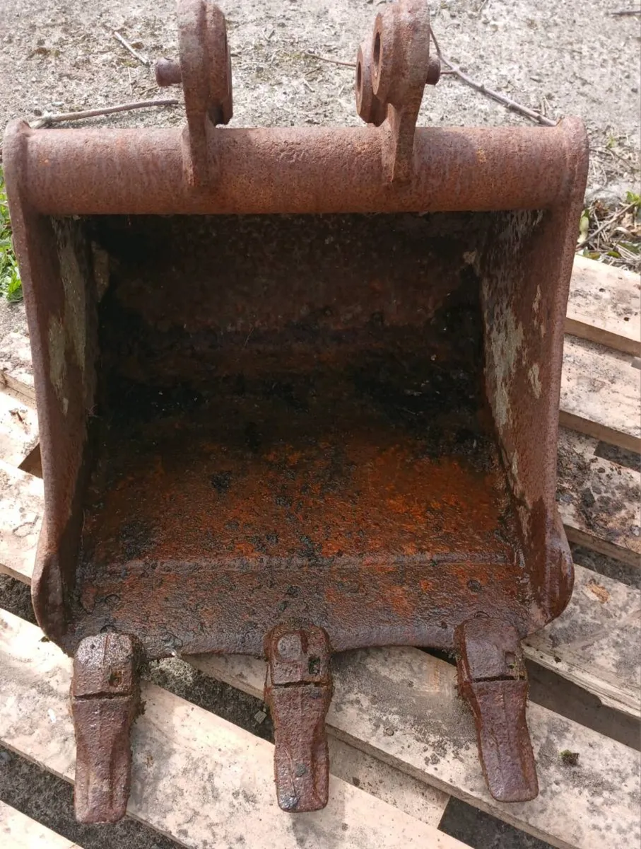 18 inch bucket - Image 3