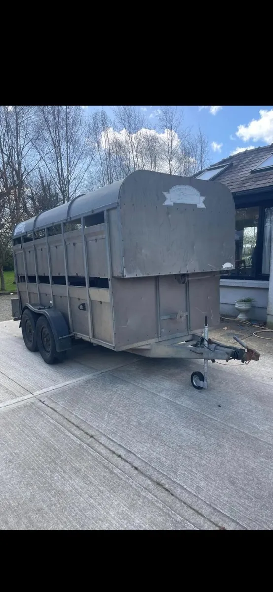 Cattle box - Image 1