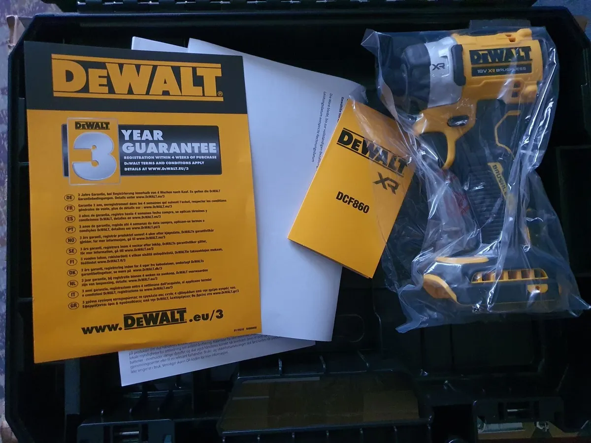 18V Dewalt DCF860 Brushless Impact Driver - Image 1