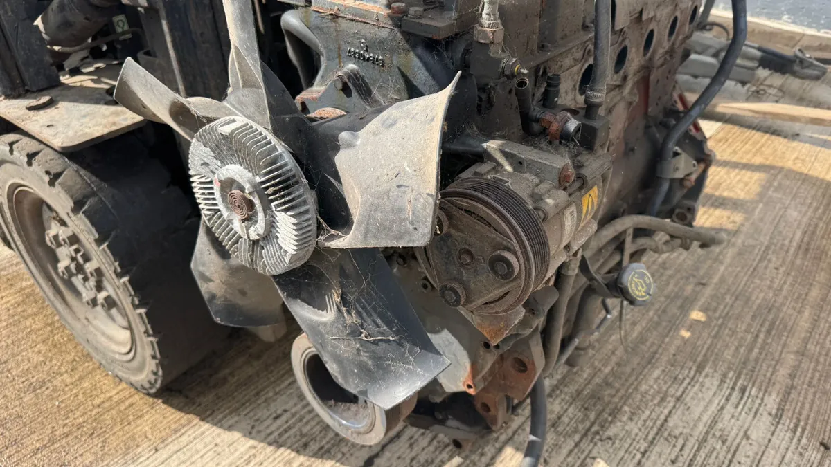 New Holland 6 Cylinder Engine - Image 3