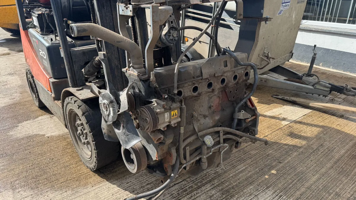 New Holland 6 Cylinder Engine - Image 2