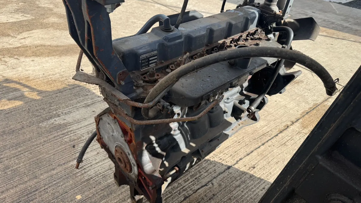 New Holland 6 Cylinder Engine - Image 1