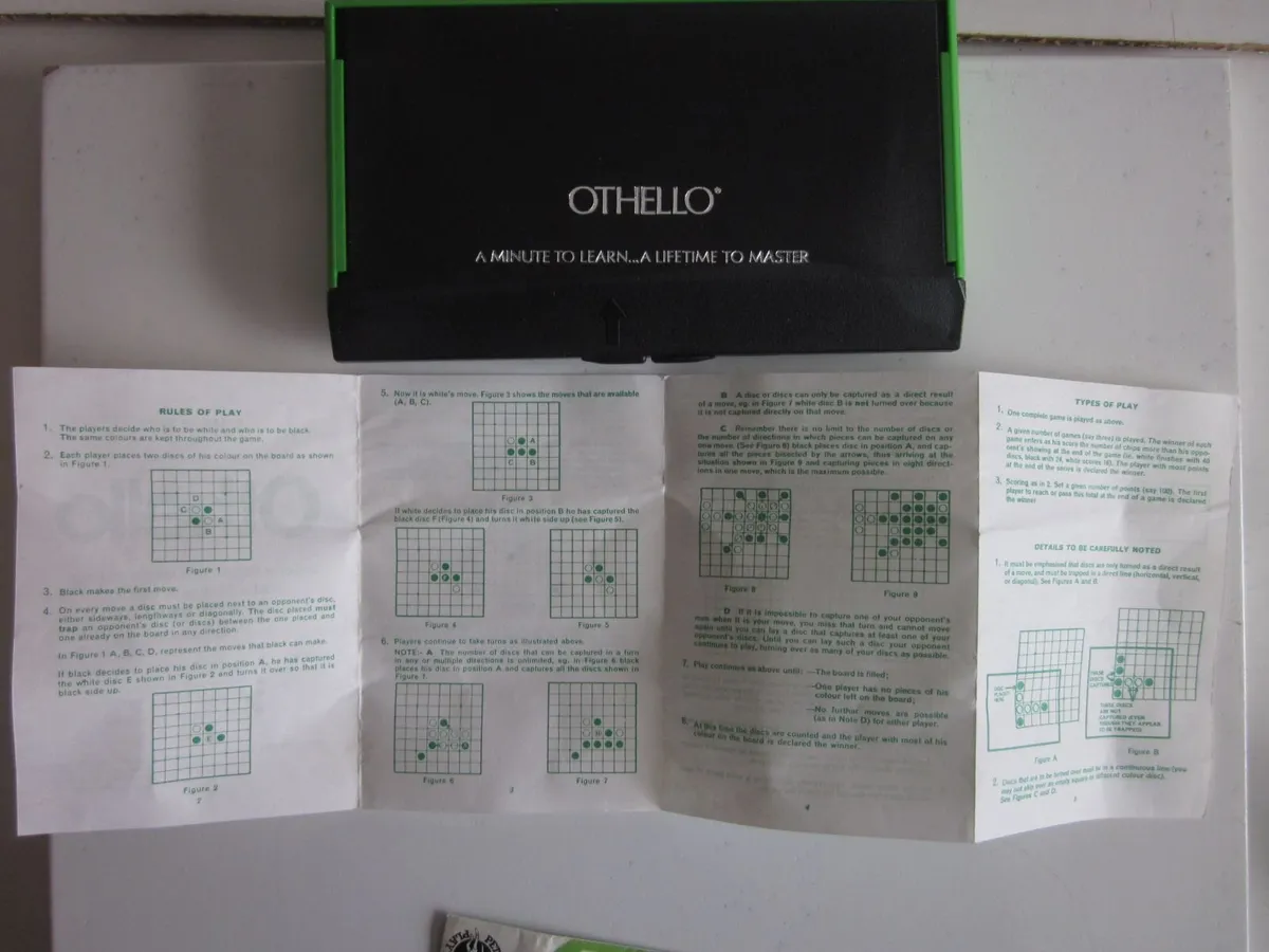 Vintage Pocket Othello Board Game by Peter Pan - Image 4