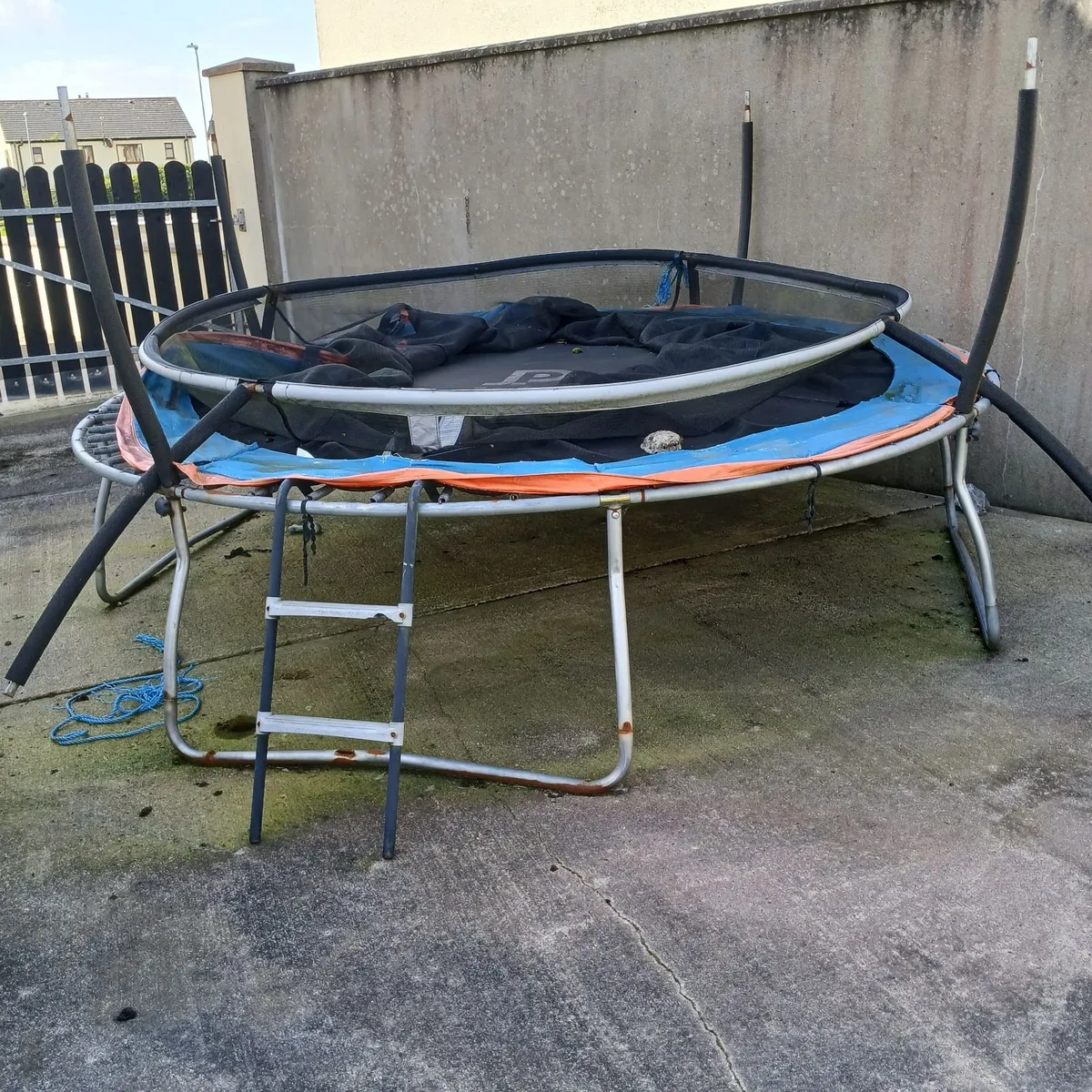 FREE Trampoline - Image 1