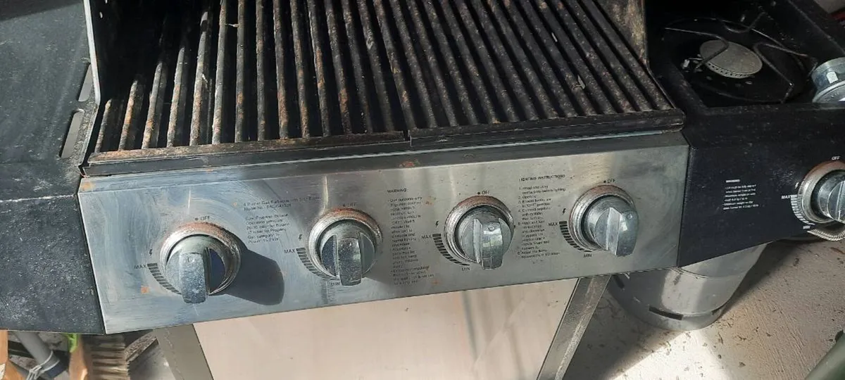 Bbq 4 burner and ring - Image 2