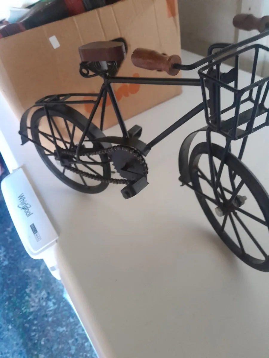 Two  minature  bicycles  for decoration - Image 1