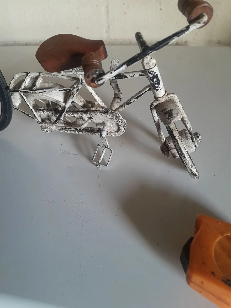 Two  minature  bicycles  for decoration - Image 3
