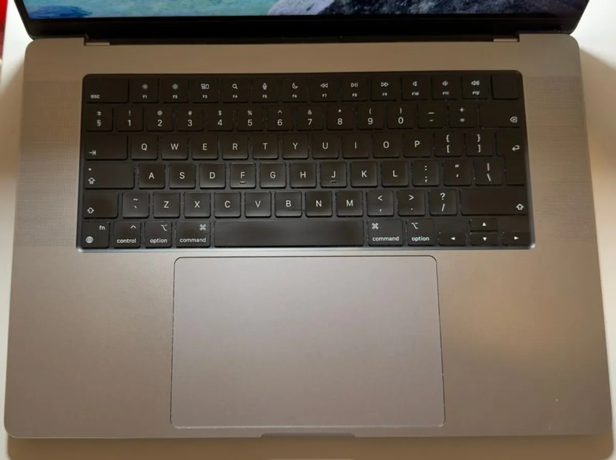 MacBook Pro 16" (2023) M2 Max 96GB / 2TB Excellent Condition - Image 3