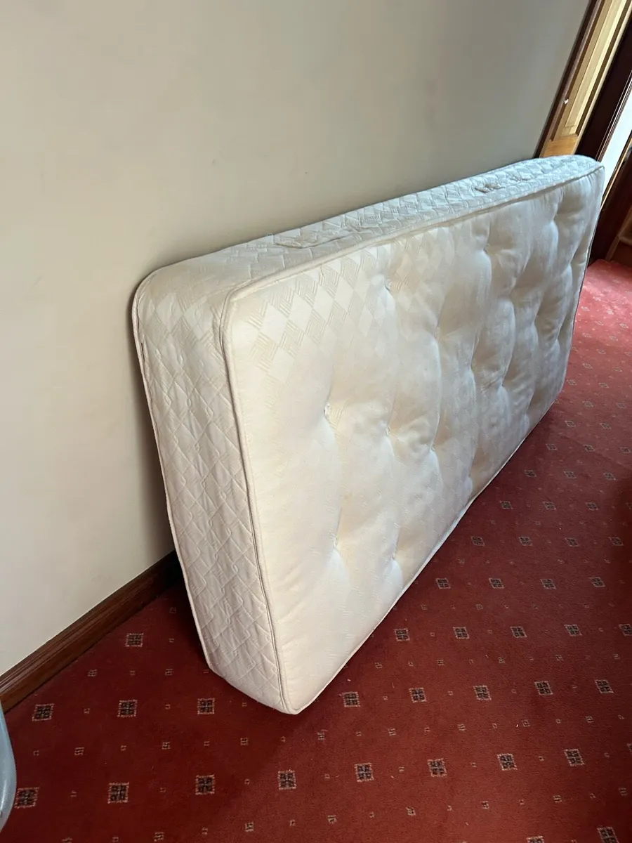 Single bed and mattress - Image 4