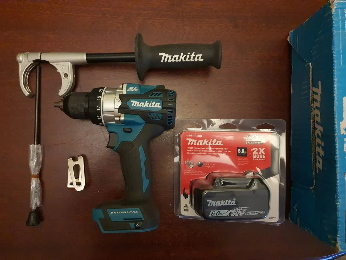 18V Makita Brushless Combi Drill + Battery - Image 1