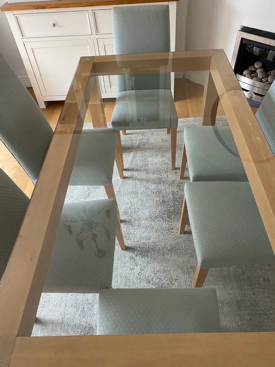Dining table & chairs - Image 4