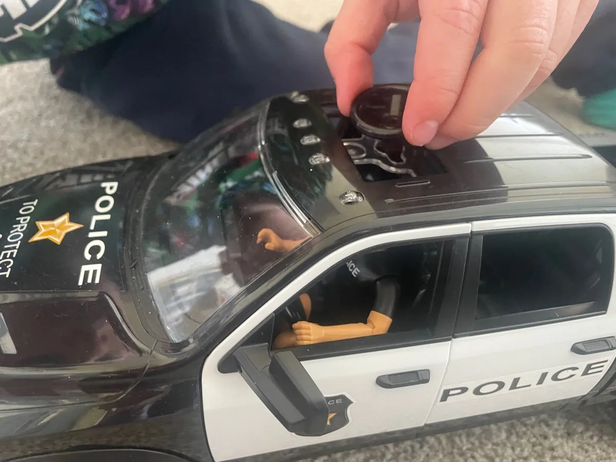 Bruder police truck - Image 1