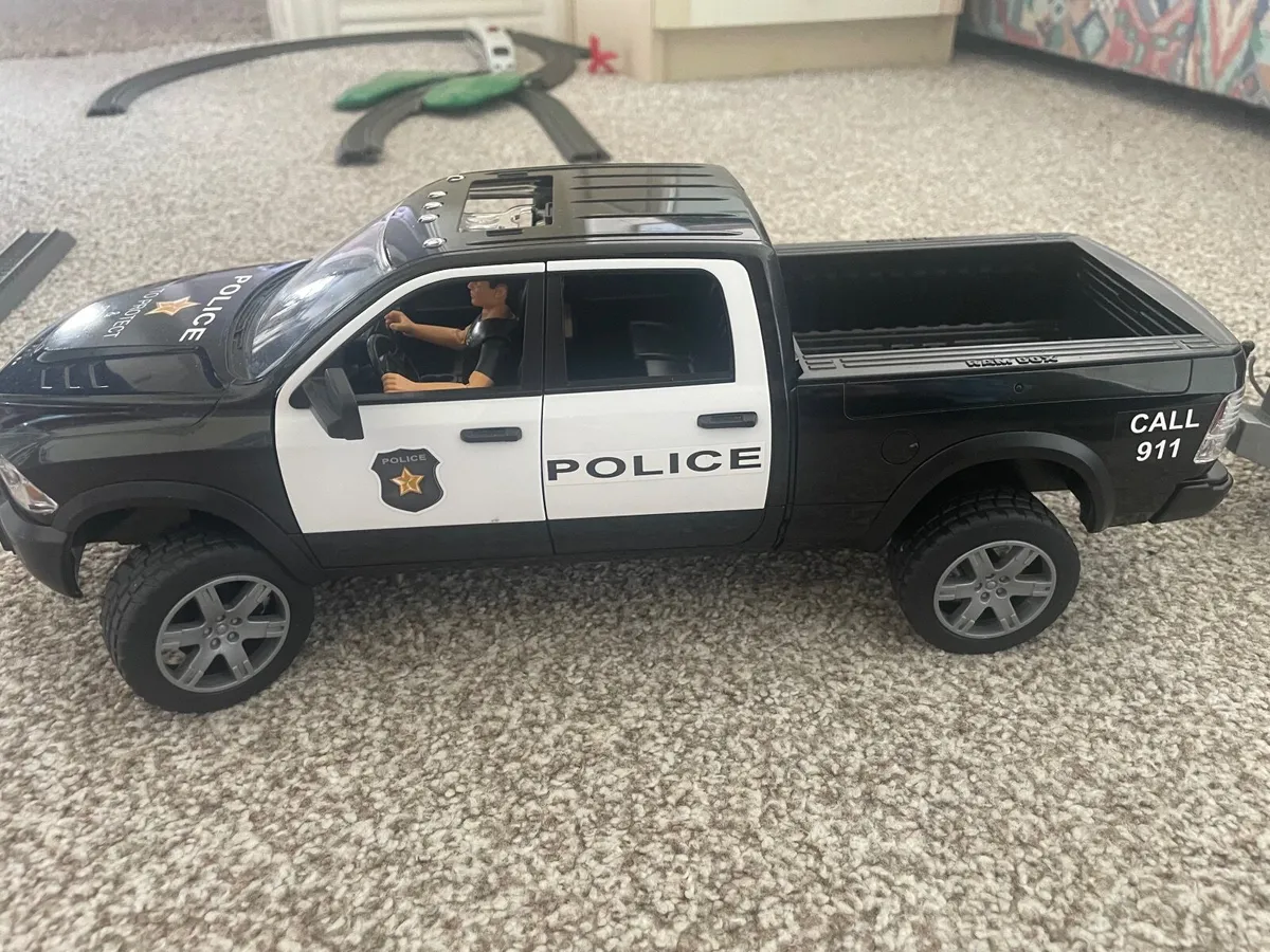 Bruder police truck - Image 4