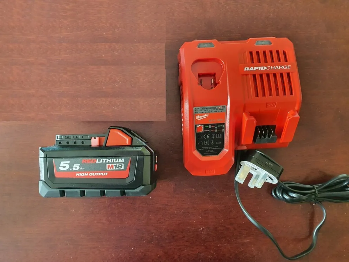 Milwaukee 5.5Ah Battery + Rapid Charger - Image 1