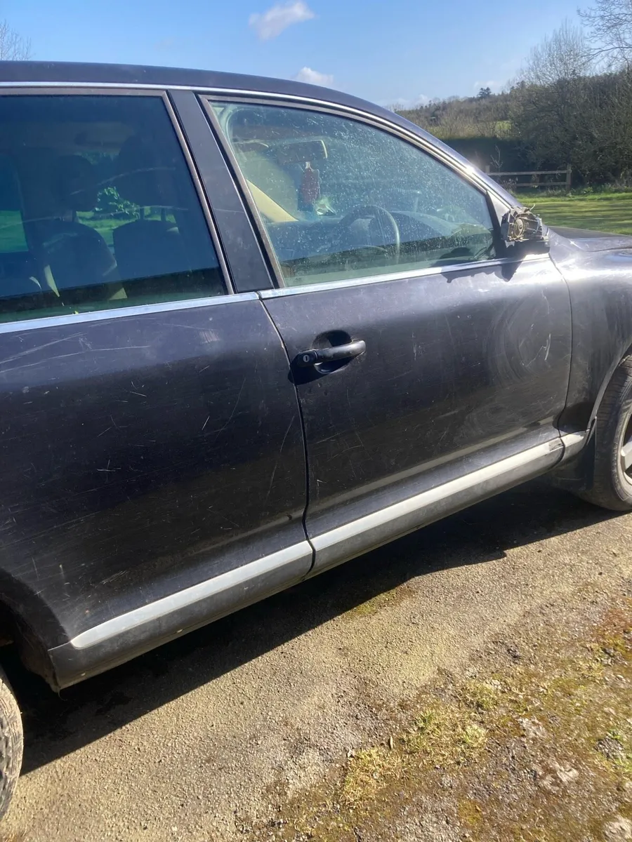 Volkswagen Touareg - Image 3