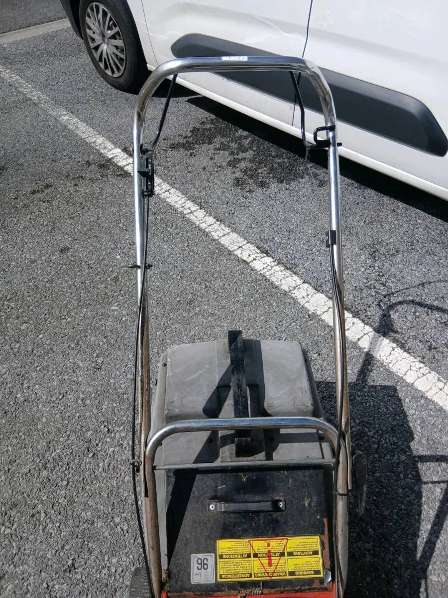 PETROL LAWNMOWER - Image 3