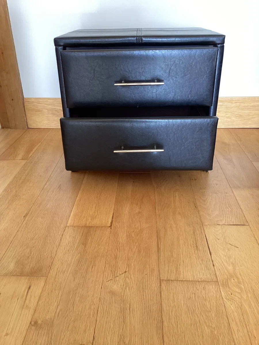 Bedroom locker / Night Stand - Image 3