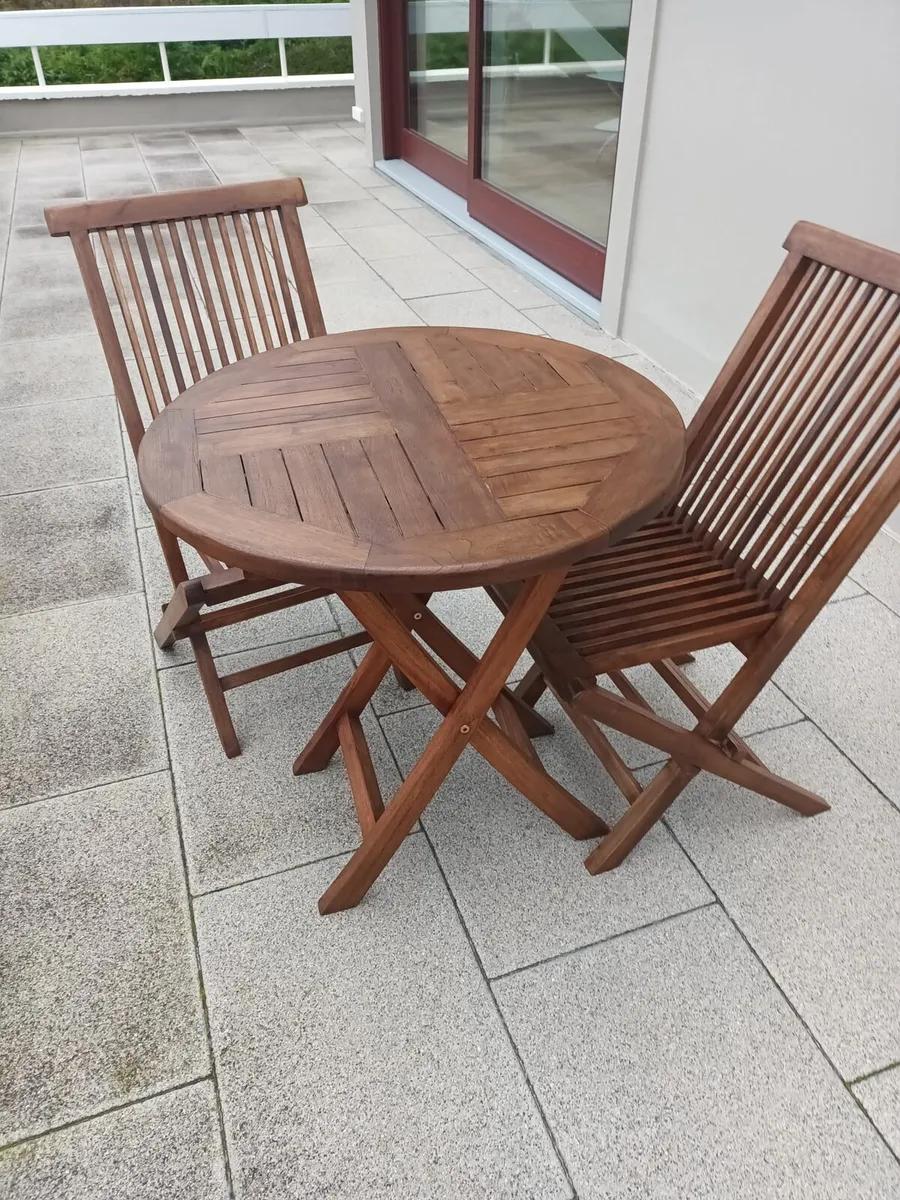 Garden table and chairs - Image 2