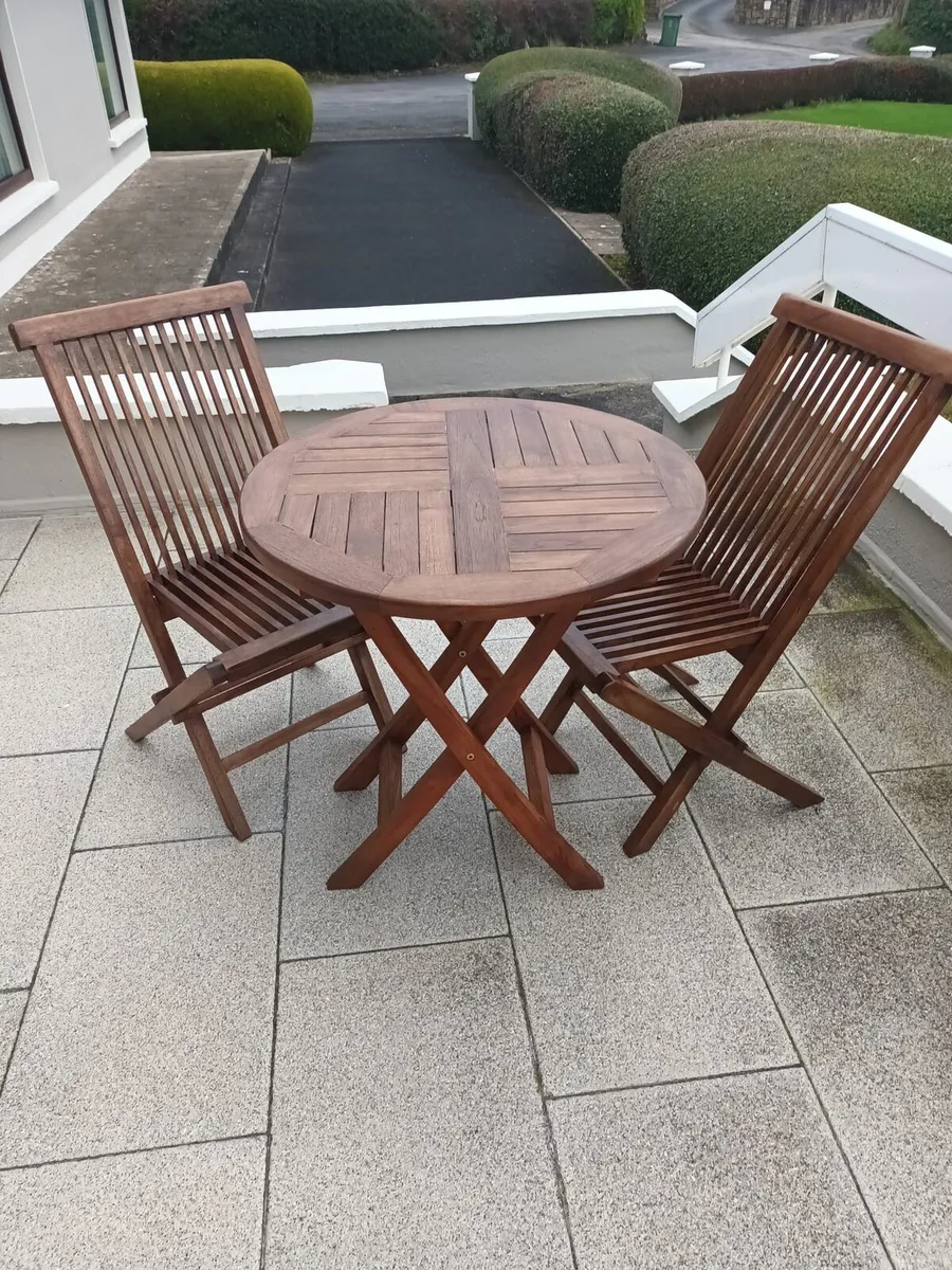 Garden table and chairs - Image 4