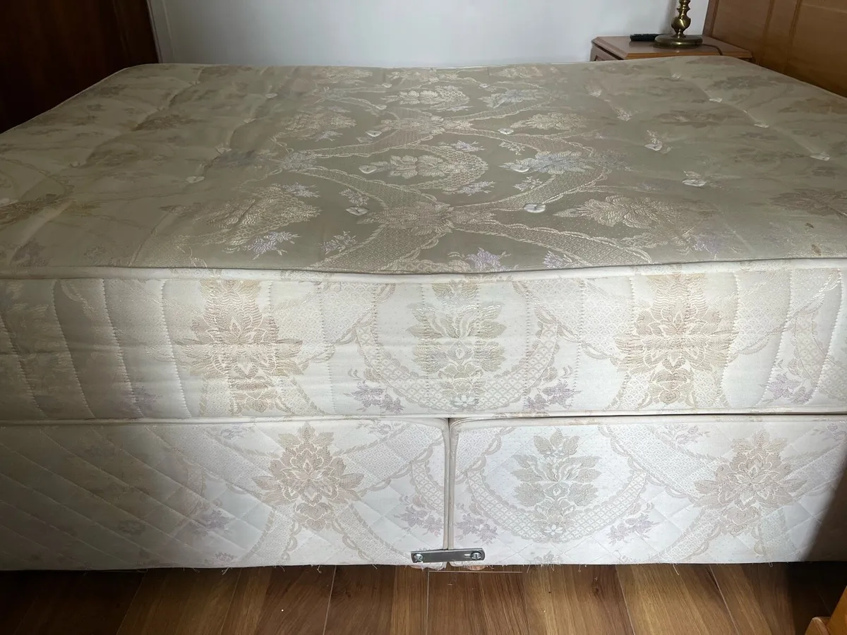 1 single and 1 kingsize mattress - Image 1