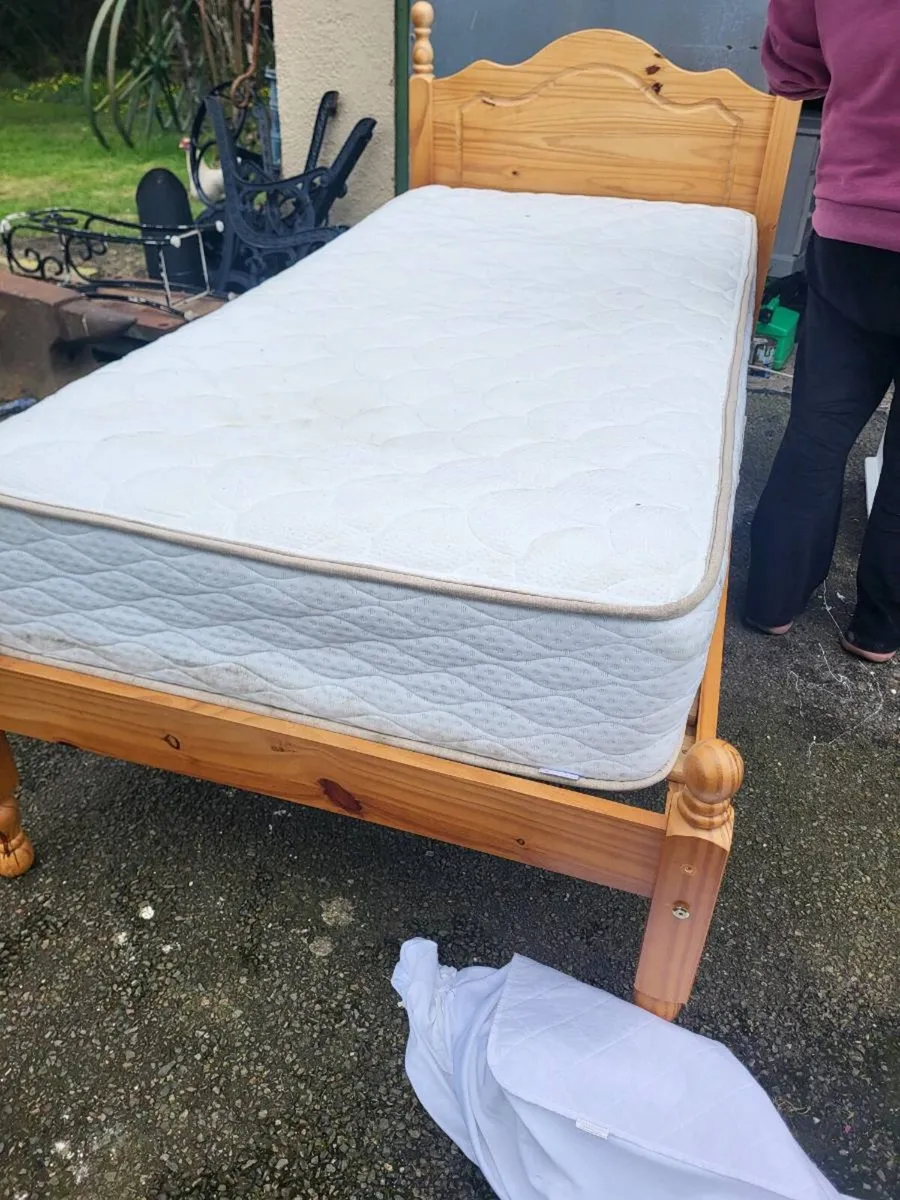 Single pine & mattress - Image 2