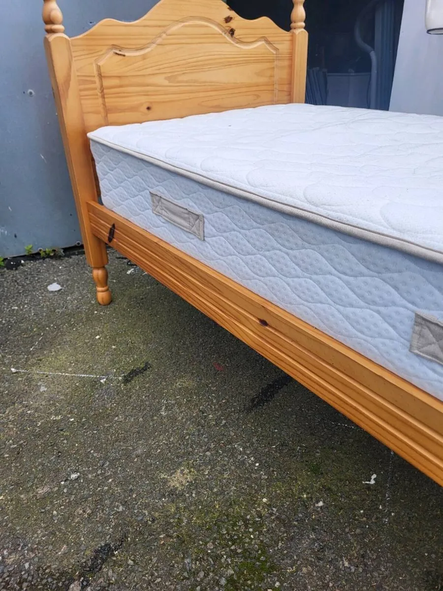 Single pine & mattress - Image 3