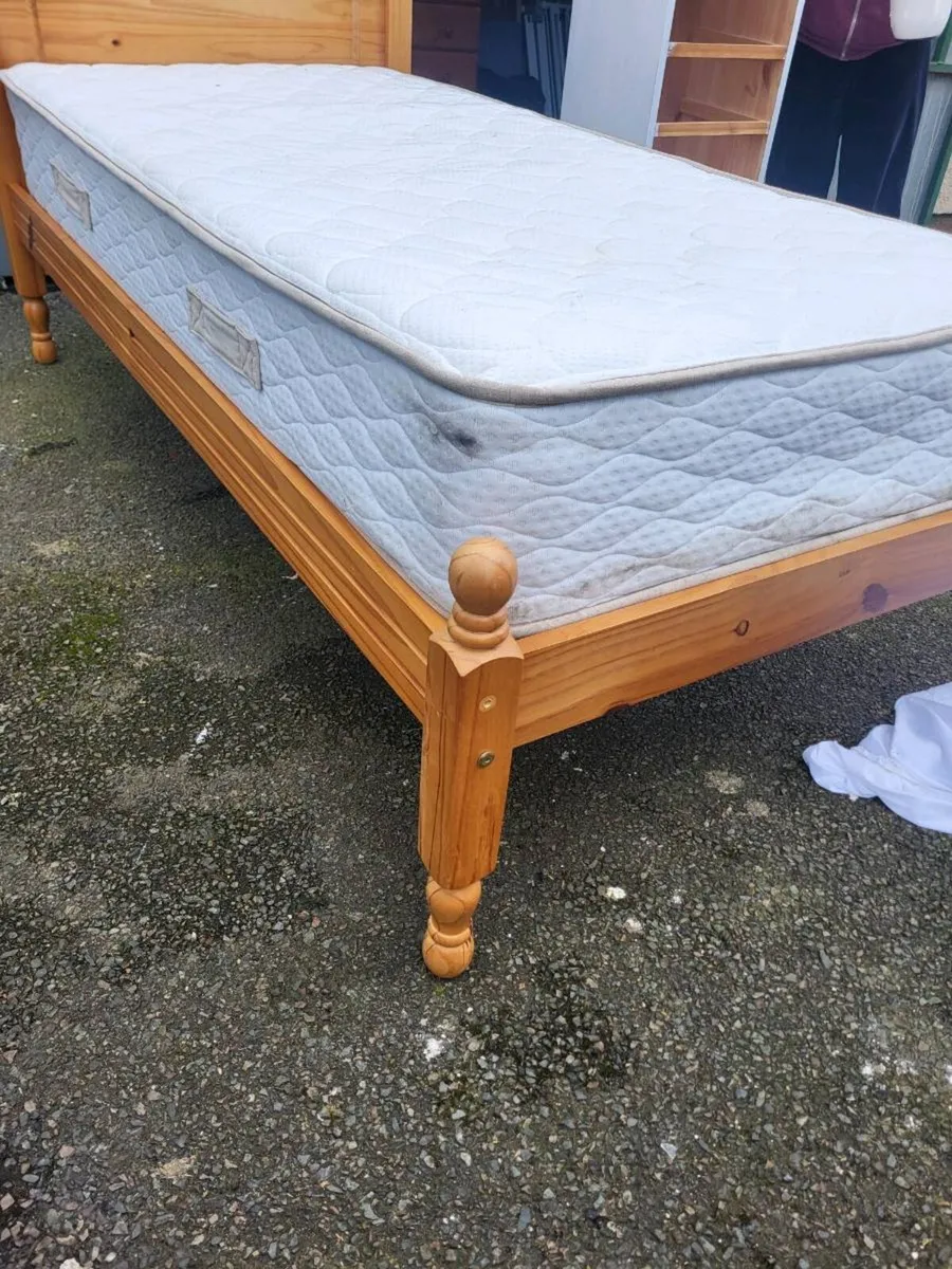 Single pine & mattress - Image 4