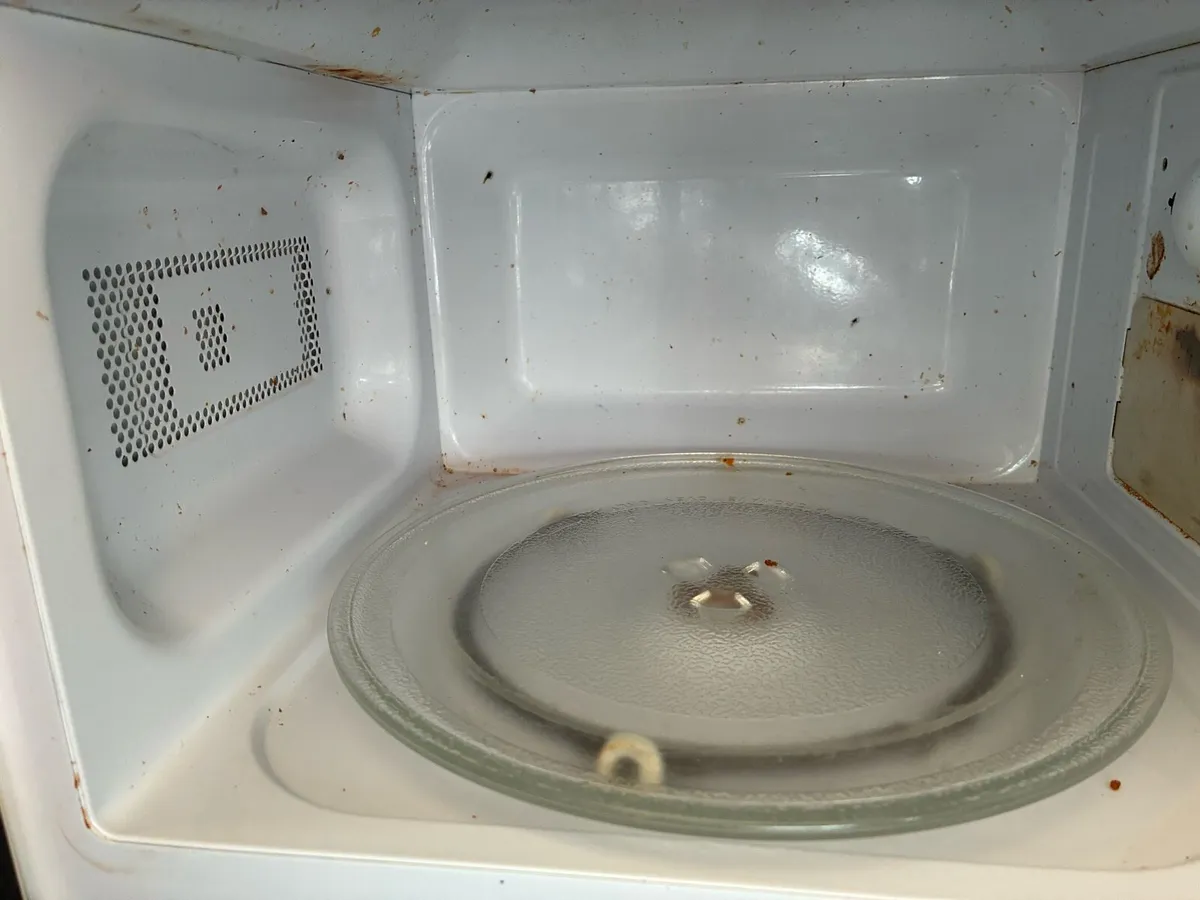 Microwave - Image 4