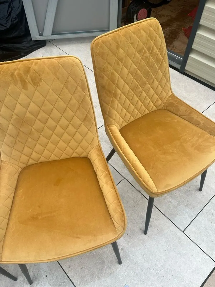 Set of 4 Dining Chairs - almost new - Image 4