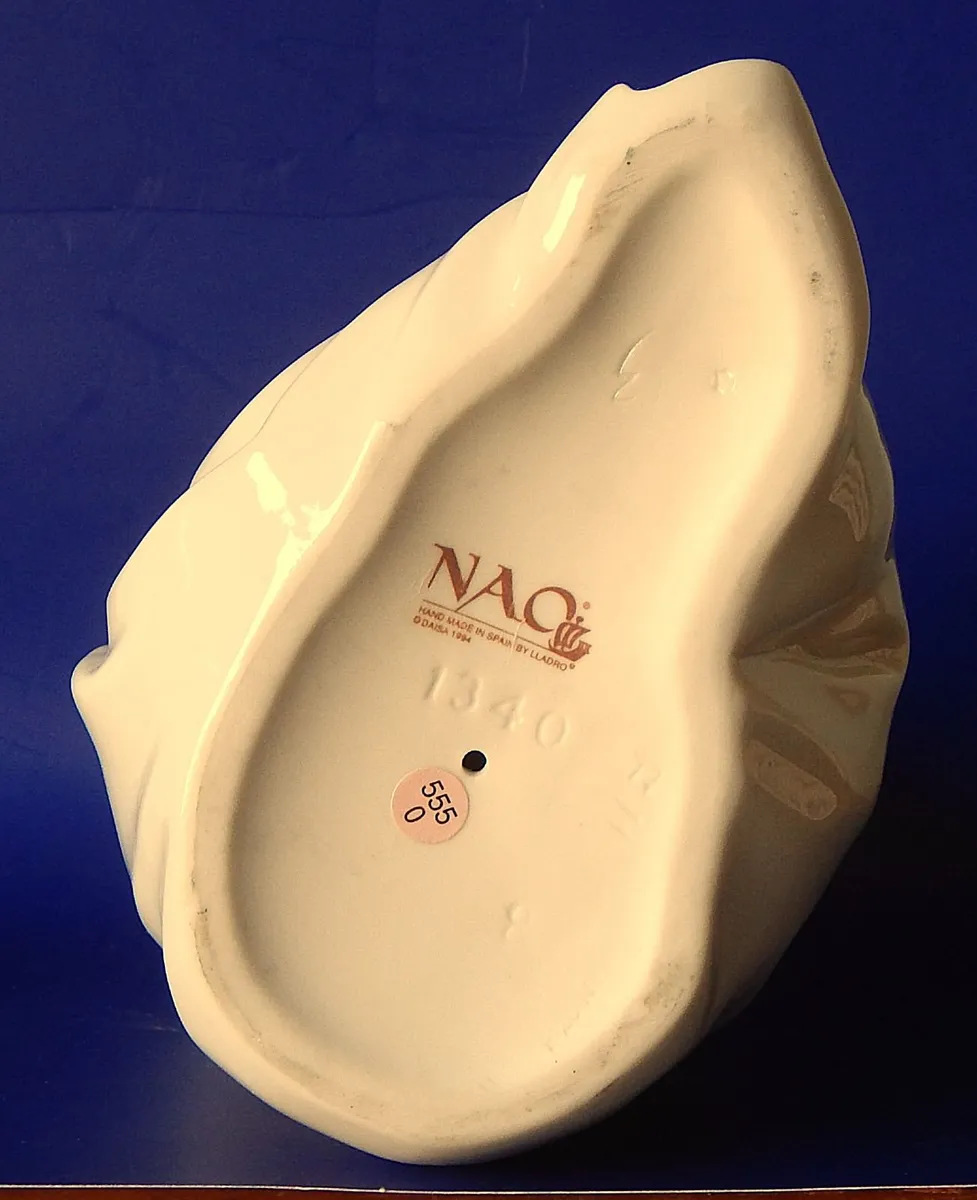 Nao by Lladro Figurine of Baby in a Blanket - Image 4