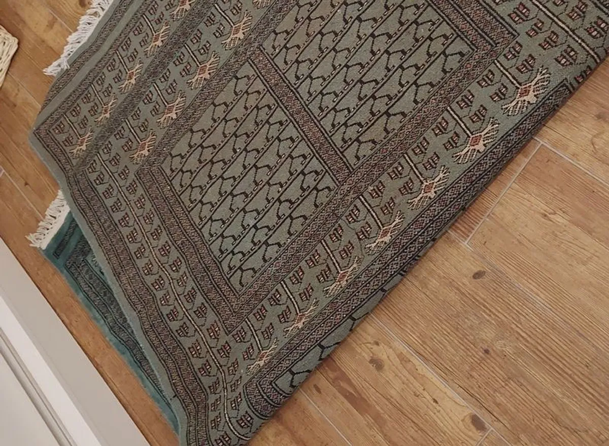 Hand Woven Kashmiri Wool Rug - New and Unused - Image 2
