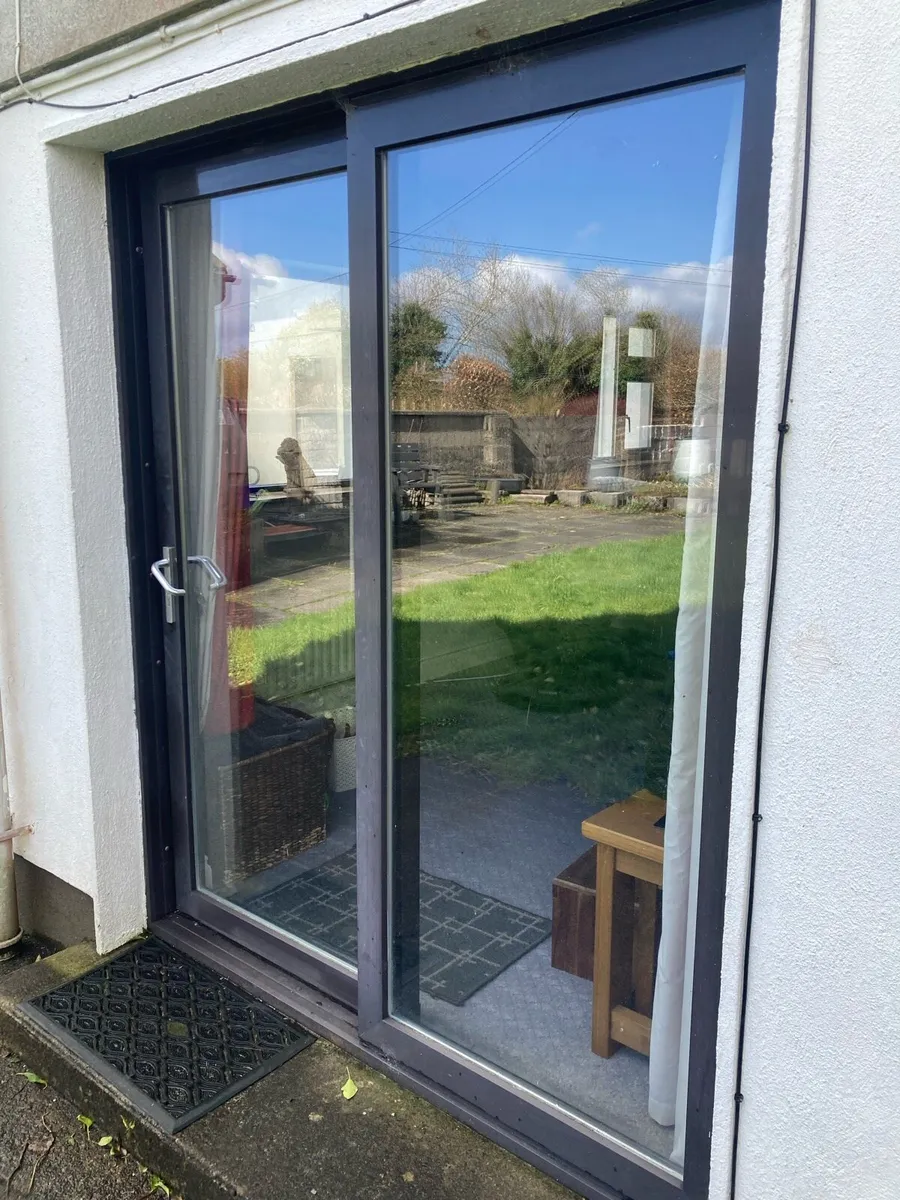 Windows and door - Image 2