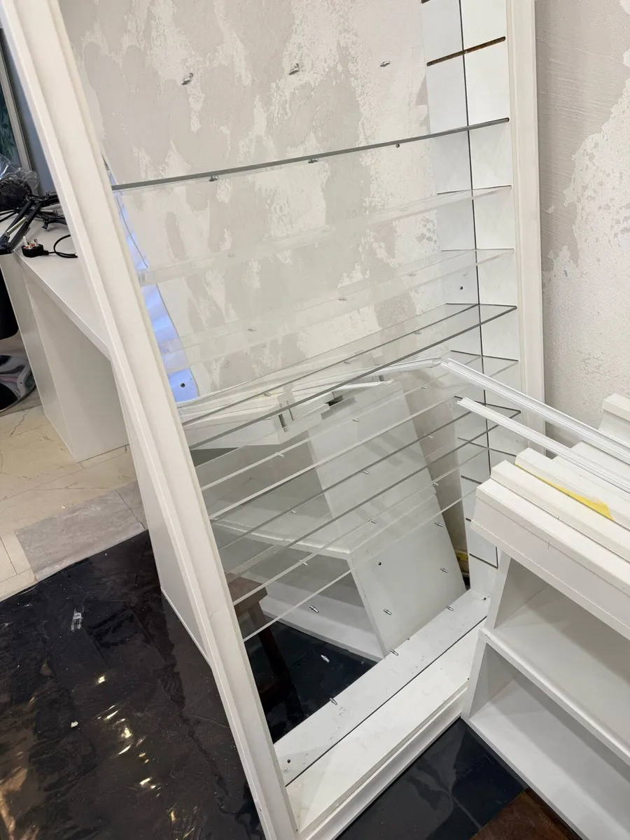 Nail Shelfing Unit with Reflective Mirror - Image 3
