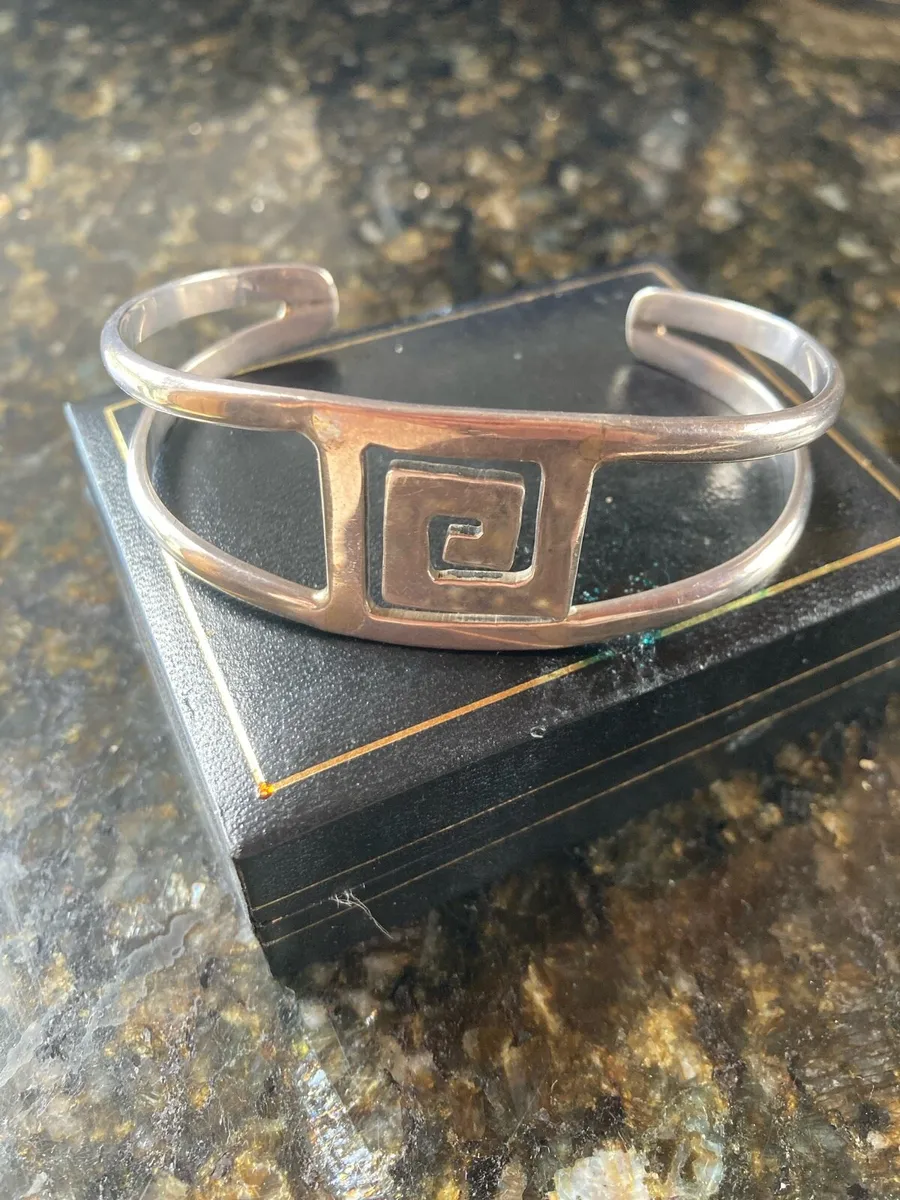 Sterling Silver cuff bangle - Image 2