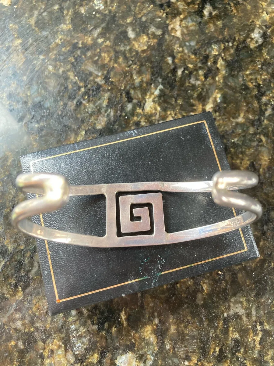 Sterling Silver cuff bangle - Image 4