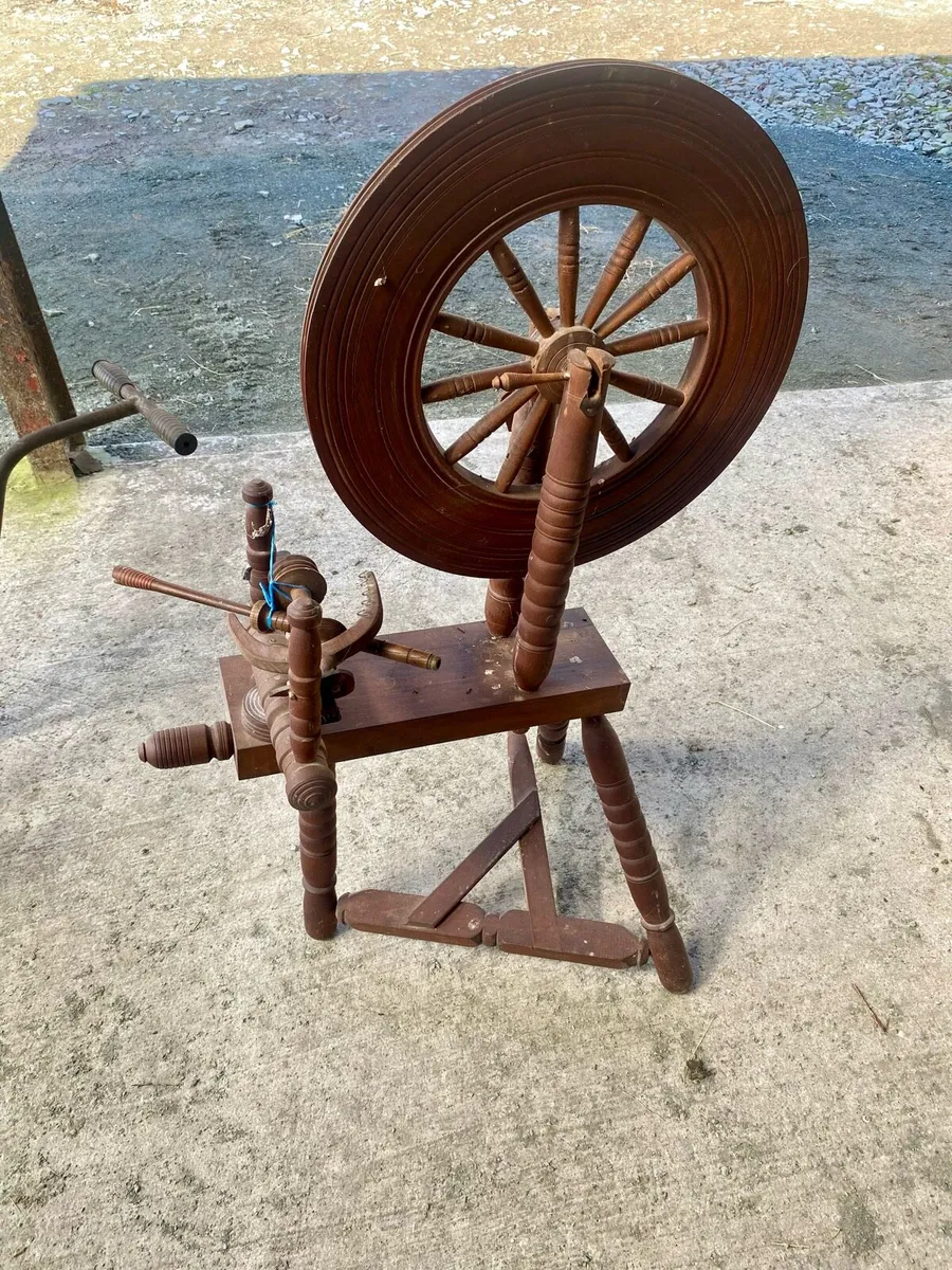 Museum pieces - Image 1